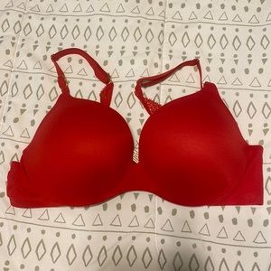 Victoria’s Secret bra 36C